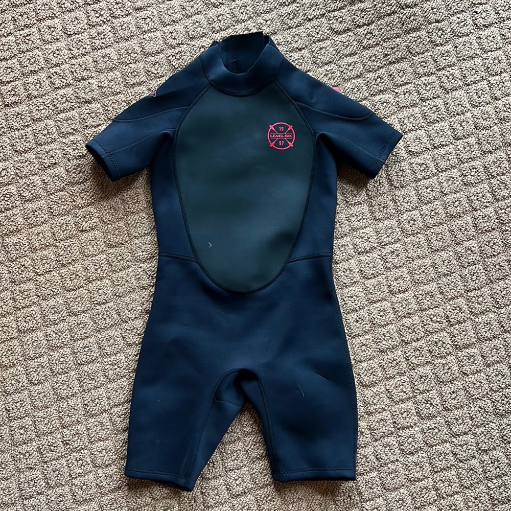 Level Six youth shorty wetsuit - used once!